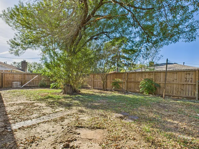 $2,200 | 10915 Sagedowne Lane, Houston, TX 77089