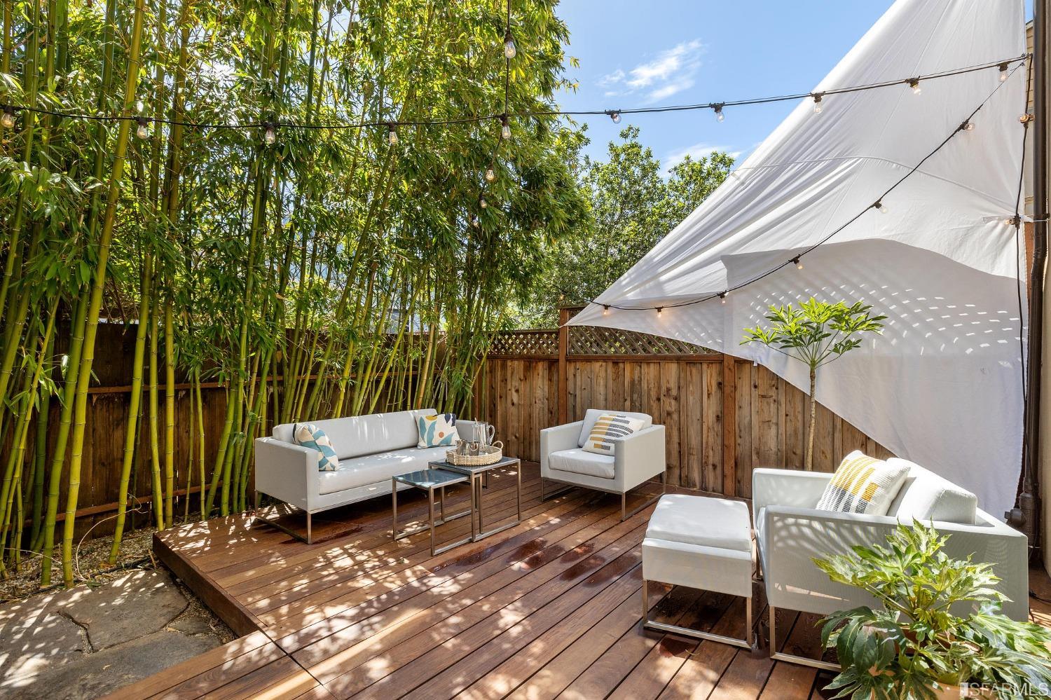 115 Wool Street San Francisco, CA 94110 - Photo 9 of 37 a outdoor living space with patio furniture