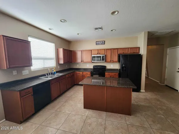 $2,549 | 7643 West Charter Oak Road, Peoria, AZ 85381