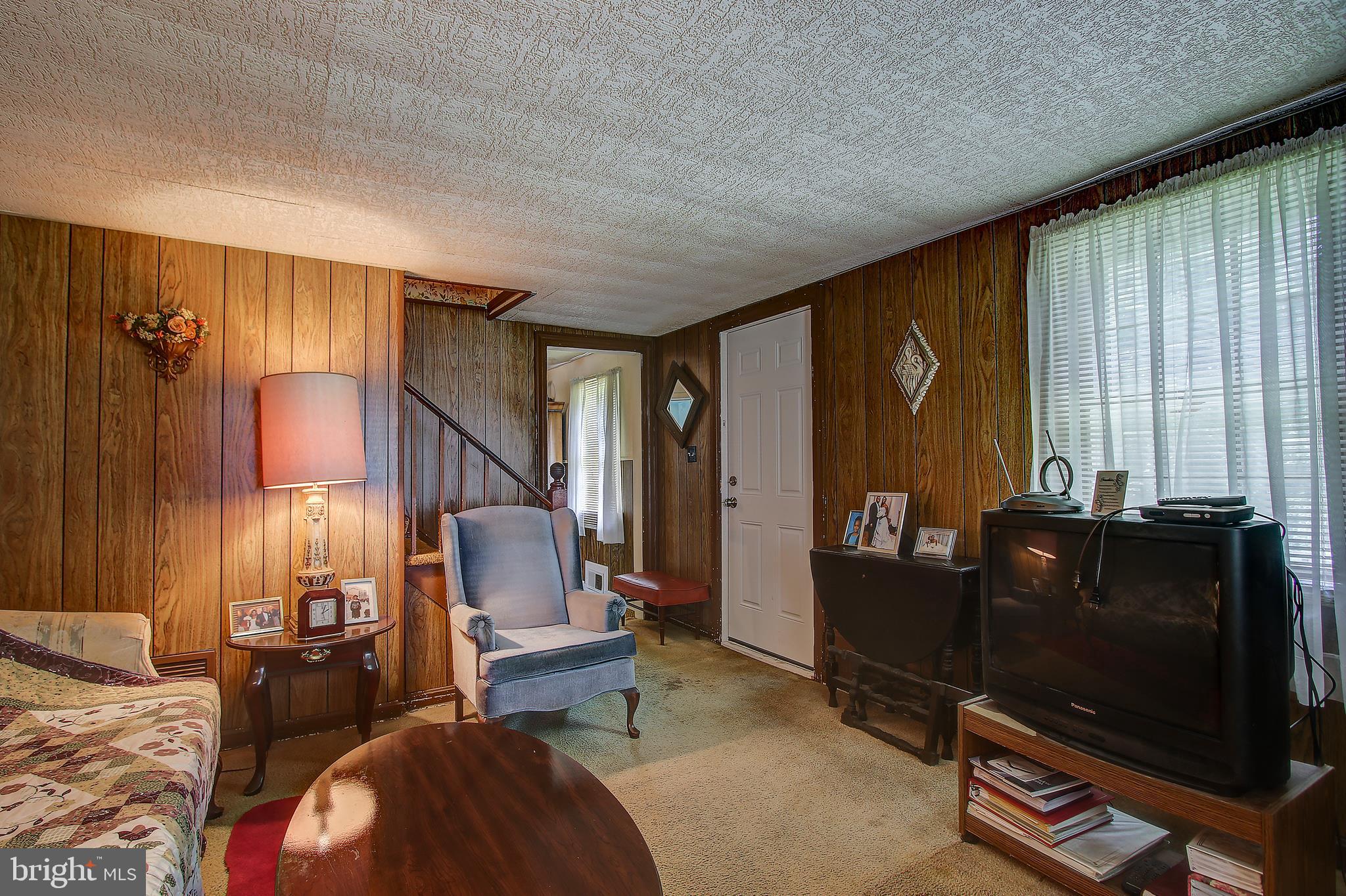 21401 Woodfield Road Gaithersburg, MD 20882 - Photo 14 of 31 Gallery Image 14