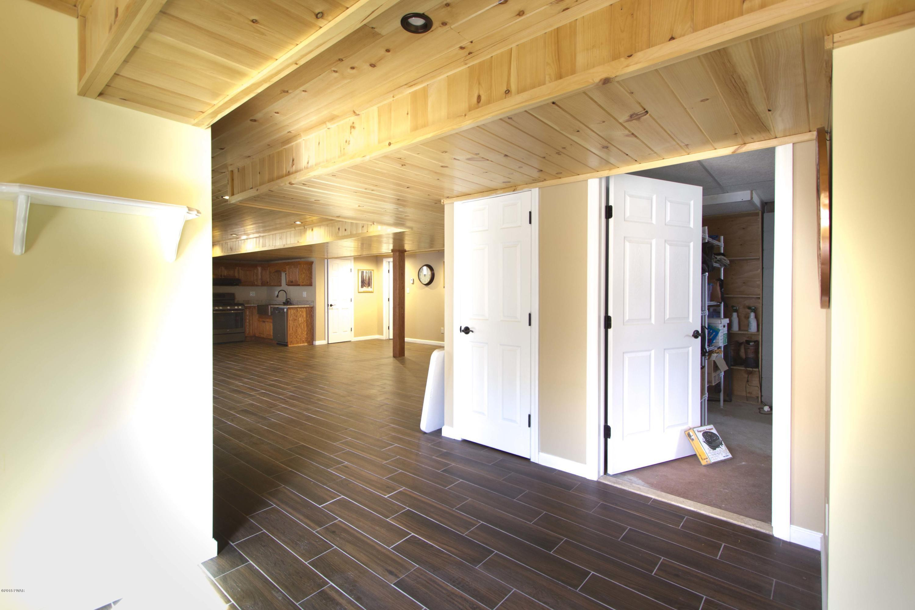 381 Engvaldsen Road Hawley, PA 18428 - Photo 26 of 36