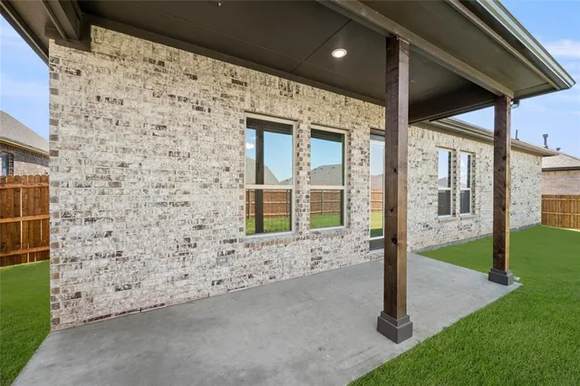 $469,900 | 413 Daybreak Drive, Waxahachie, TX 75167