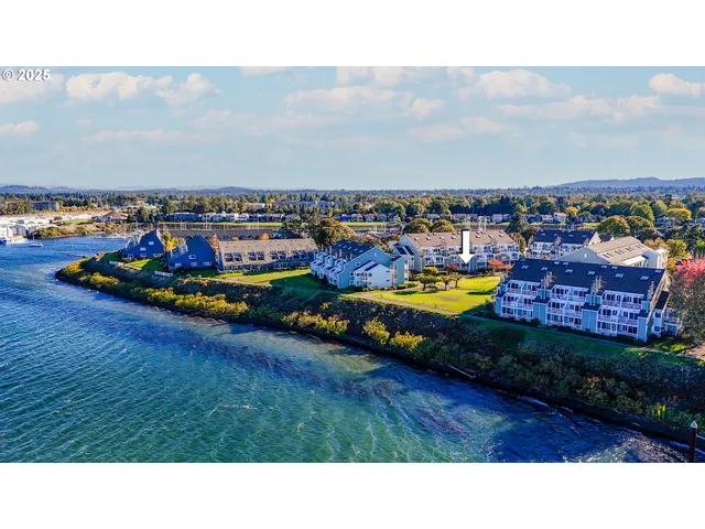 $195,000 | 167 North Hayden Bay Drive, Portland, OR 97217