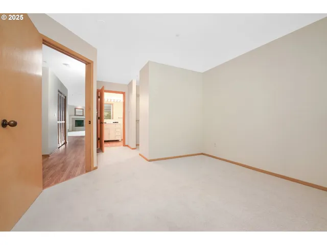 $195,000 | 167 North Hayden Bay Drive, Portland, OR 97217