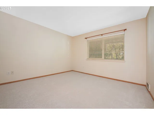 $195,000 | 167 North Hayden Bay Drive, Portland, OR 97217