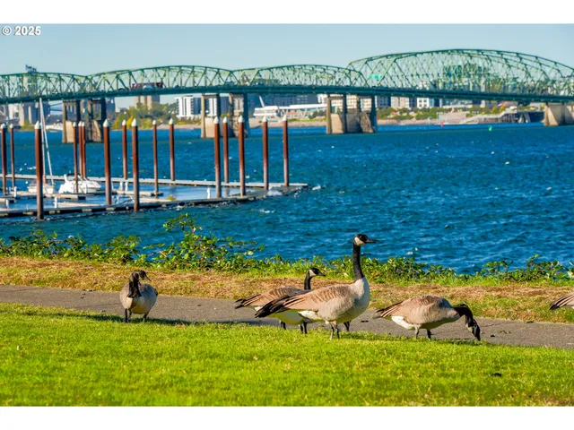 $195,000 | 167 North Hayden Bay Drive, Portland, OR 97217