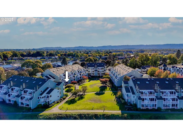 $195,000 | 167 North Hayden Bay Drive, Portland, OR 97217