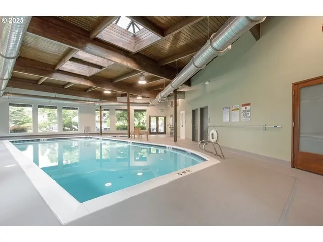 $195,000 | 167 North Hayden Bay Drive, Portland, OR 97217