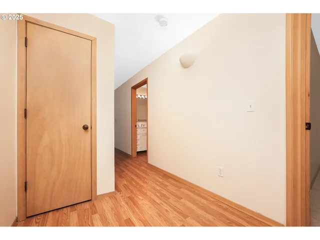 $195,000 | 167 North Hayden Bay Drive, Portland, OR 97217