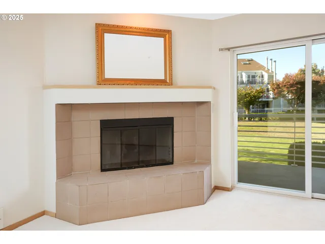 $195,000 | 167 North Hayden Bay Drive, Portland, OR 97217