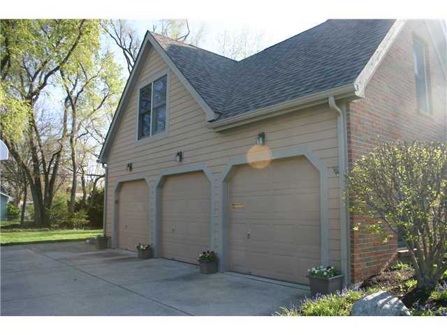 1948 Ridgeview Road Columbus, OH 43221 - Photo 6 of 25