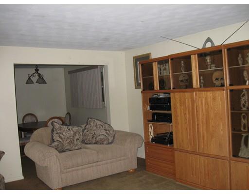 20 Brewster Road Randolph, MA 02368 - Photo 12 of 24 Gallery Image 12