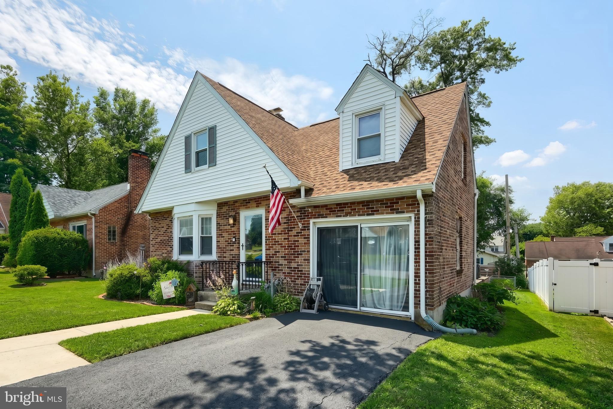 116 Greystone Road York, PA 17402 - Photo 2 of 42