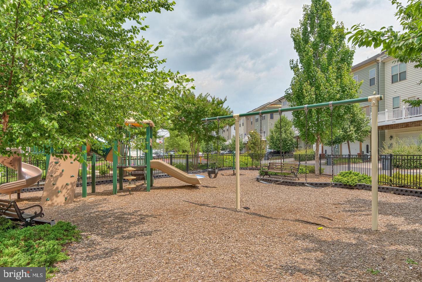 43330 Old Ryan Road Ashburn, VA 20148 - Photo 3 of 3 a view of a yard with a tree