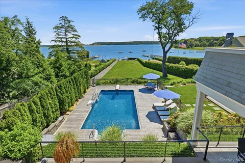 $4,799,000 | 7 Preston Lane, East Setauket, NY 11733