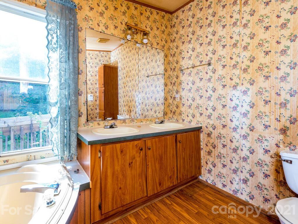 1369 Jenkins Valley Road Alexander, NC 28701 - Photo 18 of 36 Gallery Image 18