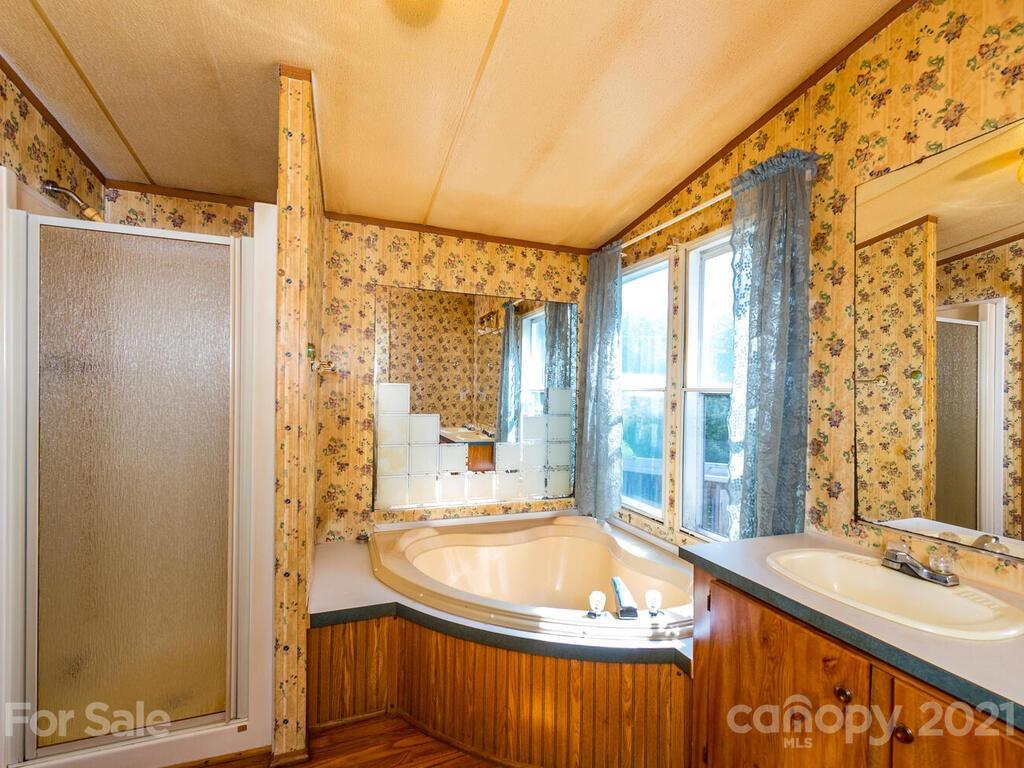 1369 Jenkins Valley Road Alexander, NC 28701 - Photo 19 of 36 Gallery Image 19