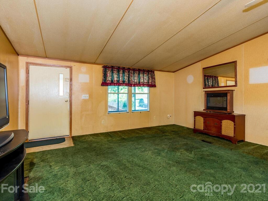 1369 Jenkins Valley Road Alexander, NC 28701 - Photo 5 of 36 Gallery Image 5