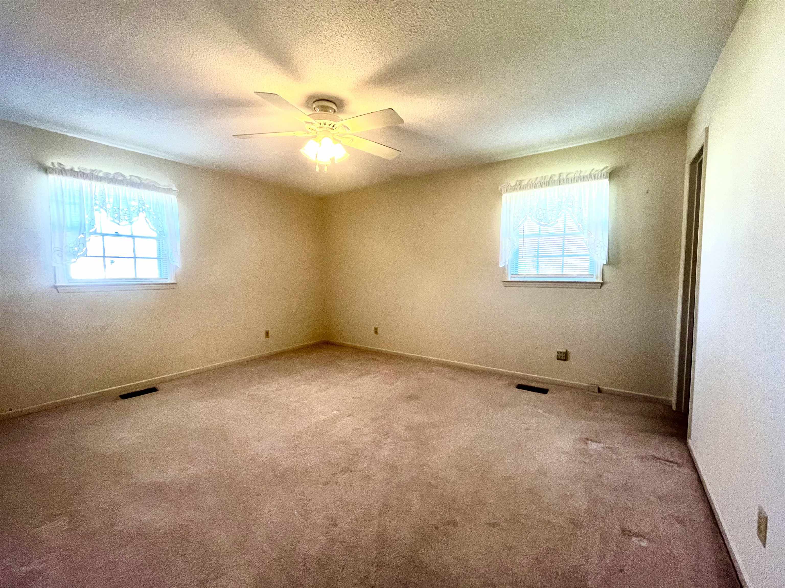 103 East Bridges Street Landrum, SC 29356 - Photo 11 of 18