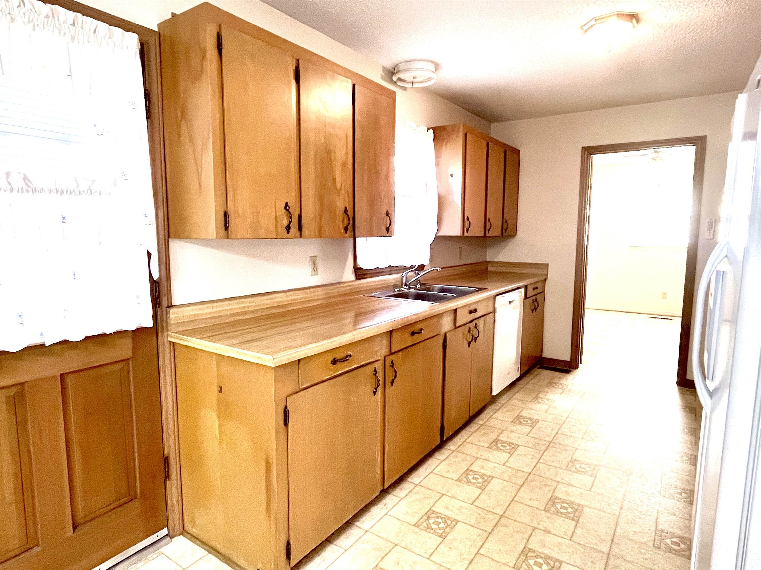 103 East Bridges Street Landrum, SC 29356 - Photo 5 of 18