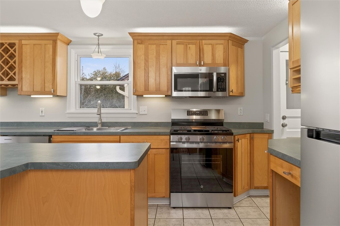 522 Latta Road Greece, NY 14612 - Photo 11 of 33