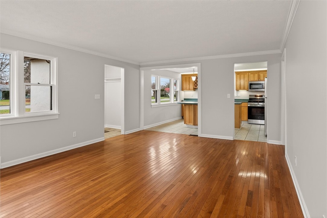 522 Latta Road Greece, NY 14612 - Photo 15 of 33