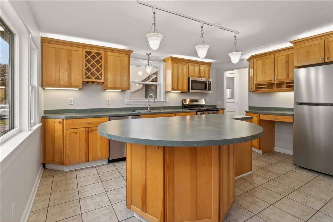 522 Latta Road Greece, NY 14612 - Photo 7 of 33