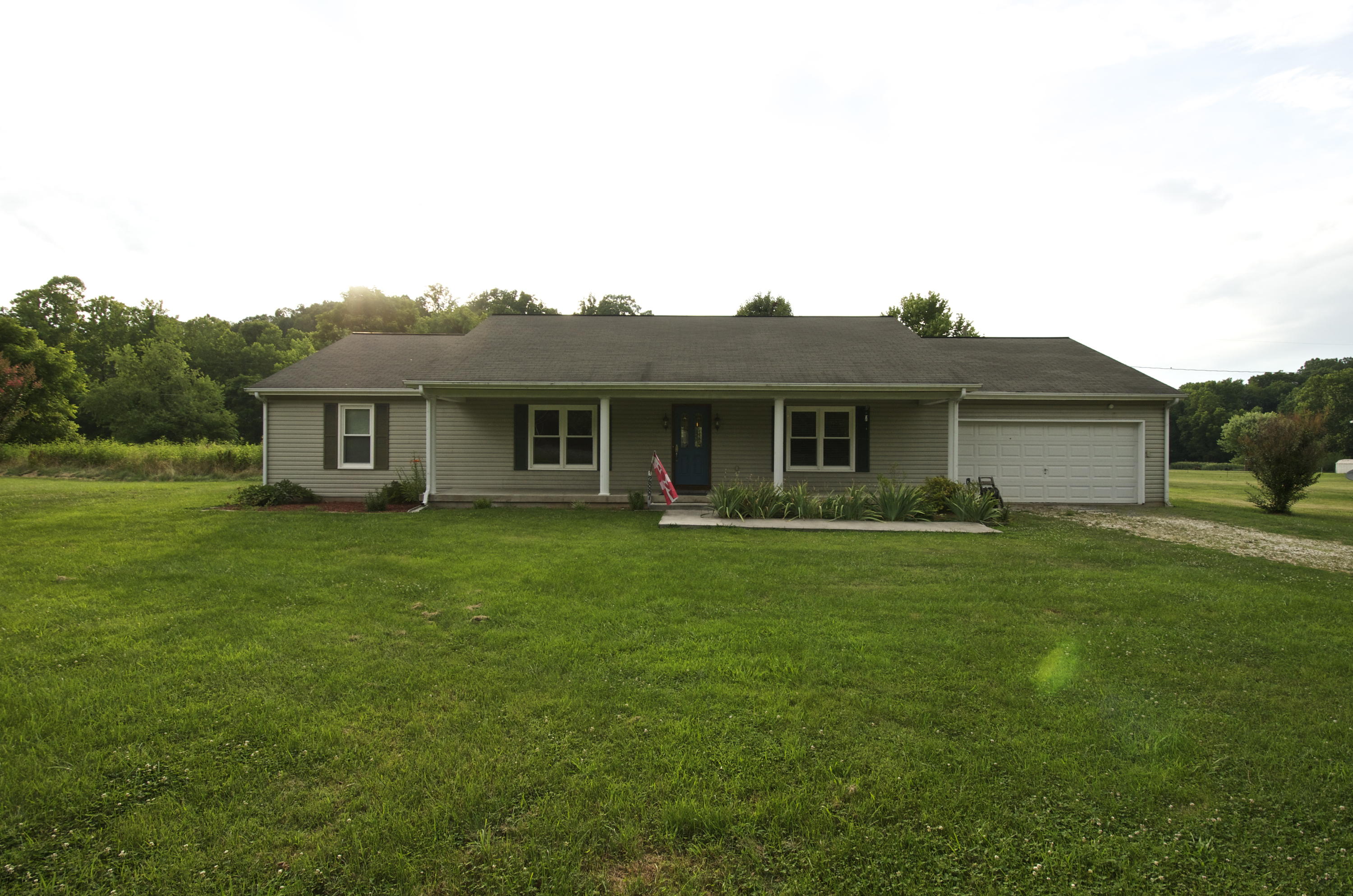 2887 Lithia Road Buchanan, VA 24066 - Photo 1 of 46 Front