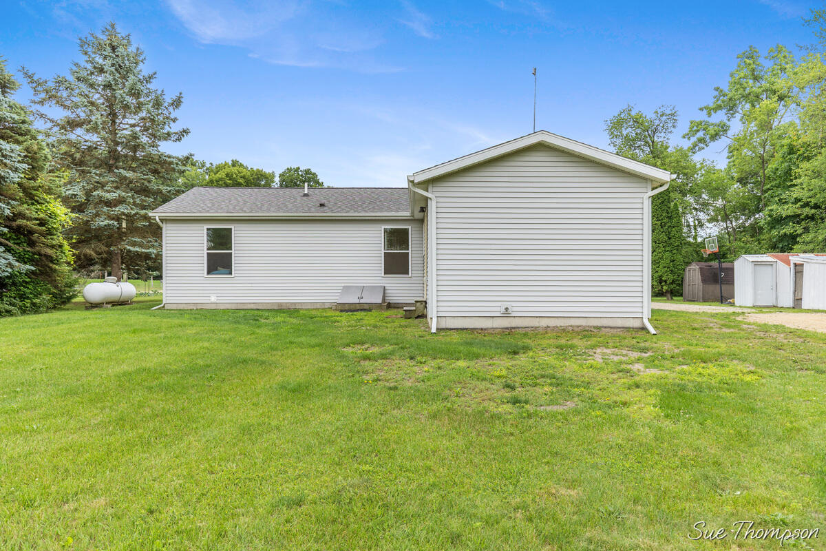 2972 West Kroman Road Sheridan, MI 48884 - Photo 18 of 24 2972-West-Kroman_019