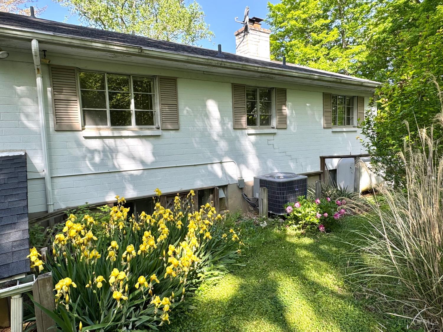 7034 Bridges Road Cincinnati, OH 45230 - Photo 13 of 41