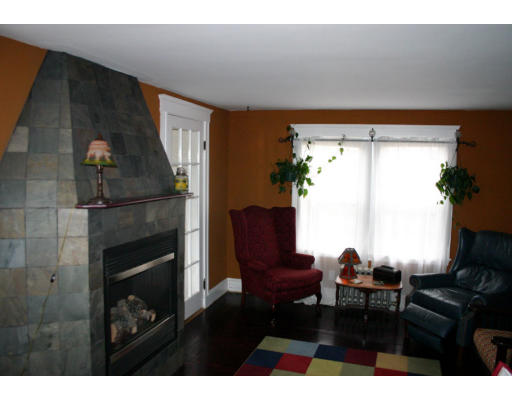 29 Lake Road Wayland, MA 01778 - Photo 4 of 15 Gallery Image 4