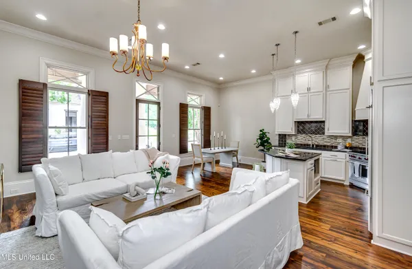 $435,000 | 104 La Salle Street, Madison, MS 39110