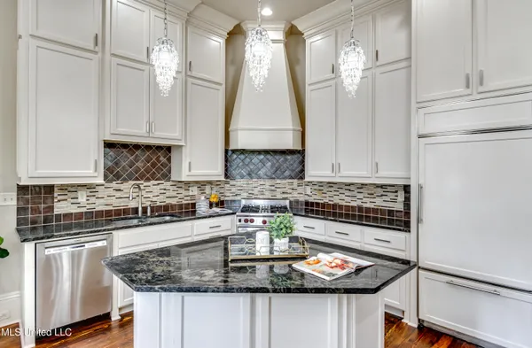 $435,000 | 104 La Salle Street, Madison, MS 39110