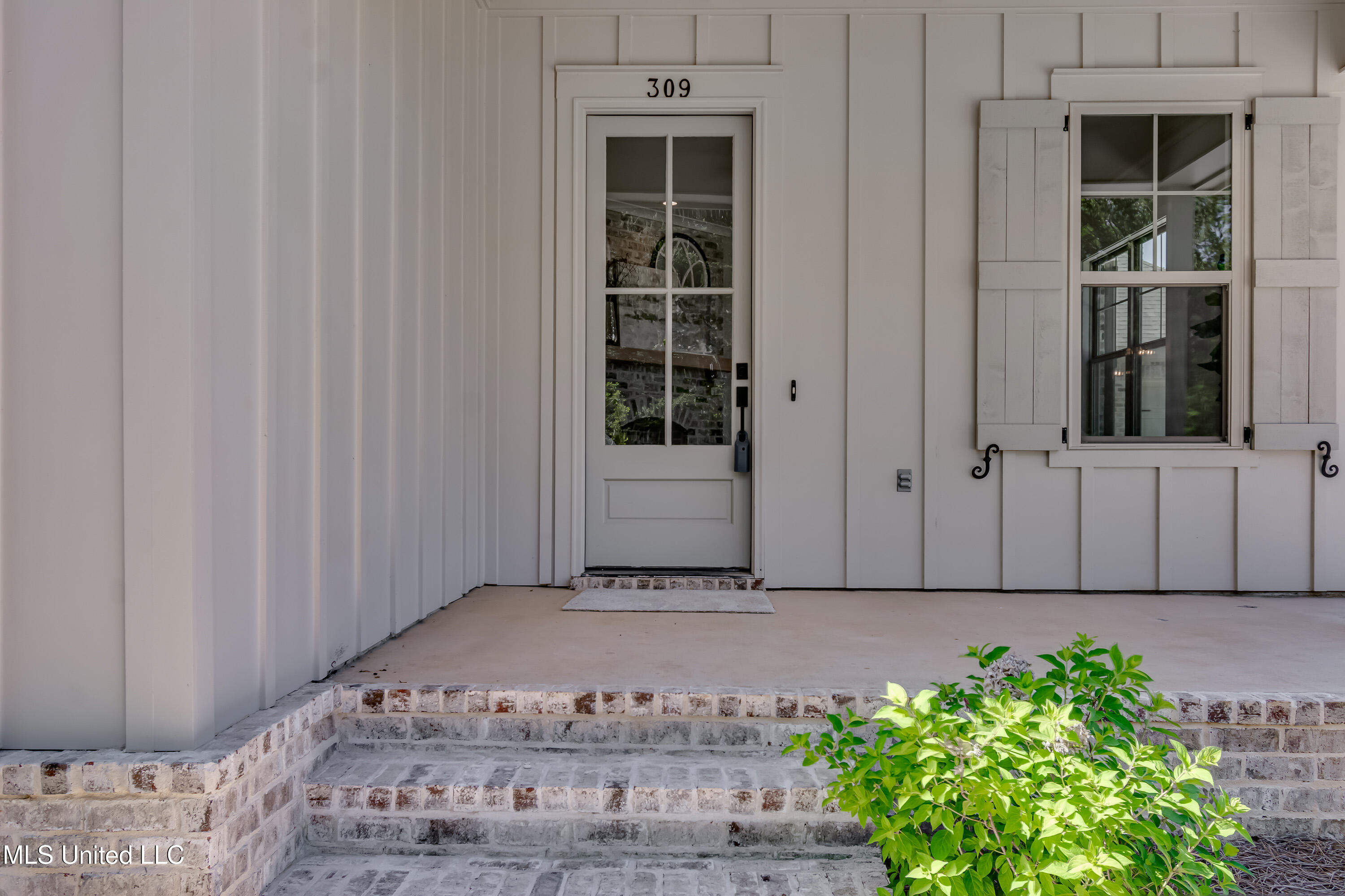 309 Celadon Way Brandon, MS 39042 - Photo 6 of 59 309 Celadon Way-6