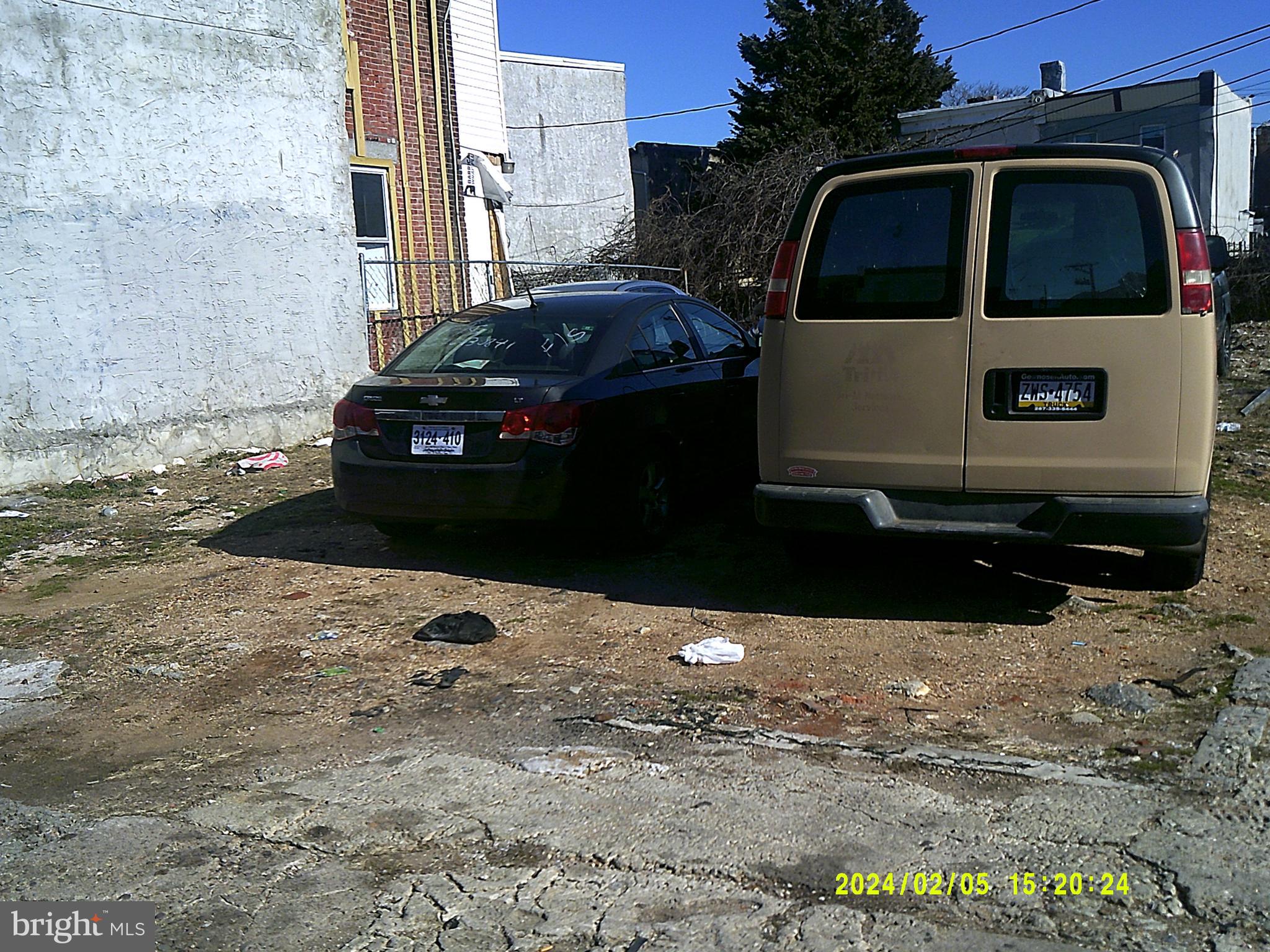 3301 North Mascher St  