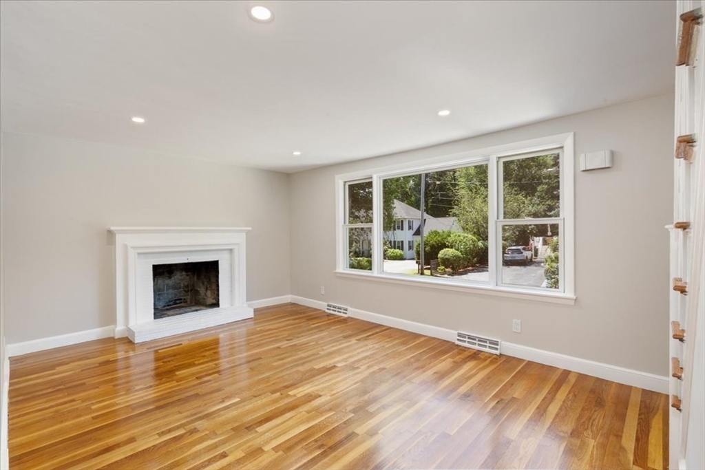 10 Fernglade Road Burlington, MA 01803 - Photo 15 of 37 Gallery Image 15
