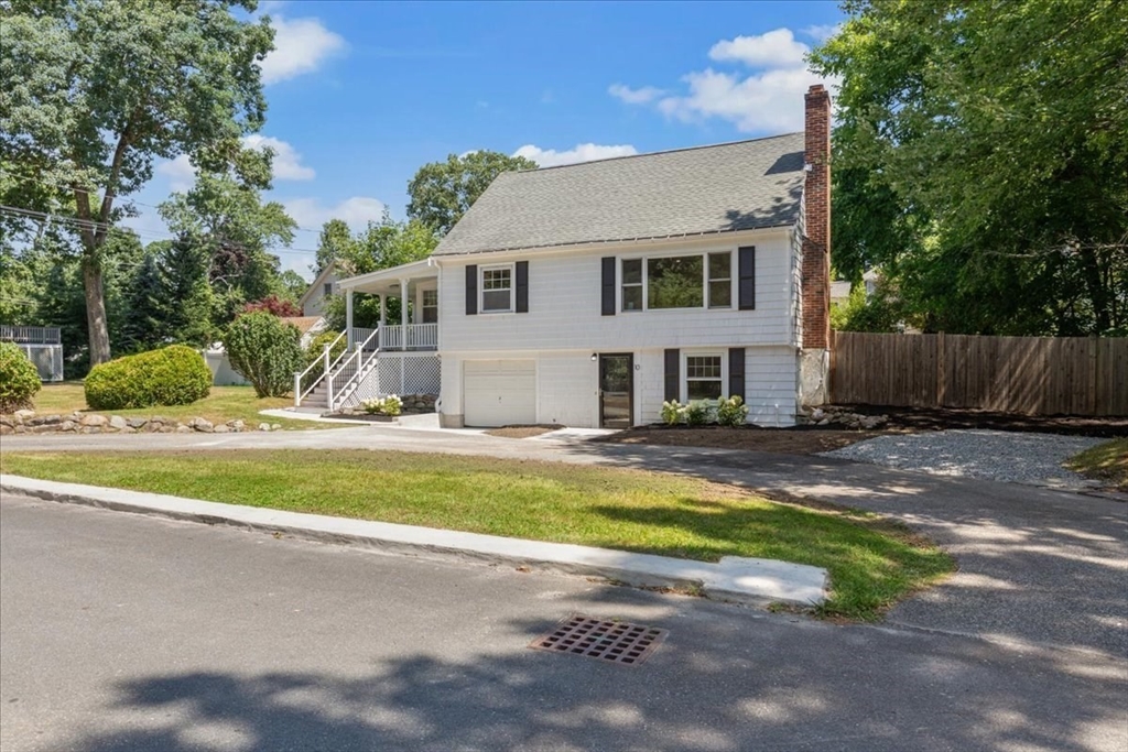 10 Fernglade Road Burlington, MA 01803 - Photo 2 of 37 Gallery Image 2