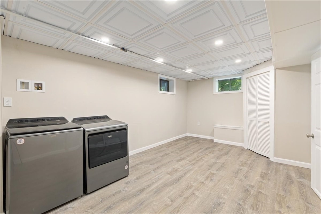 10 Fernglade Road Burlington, MA 01803 - Photo 7 of 37 Gallery Image 7