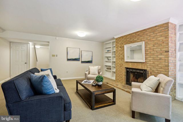 $1,065,000 | 1569 McLean Commons Court, McLean, VA 22101