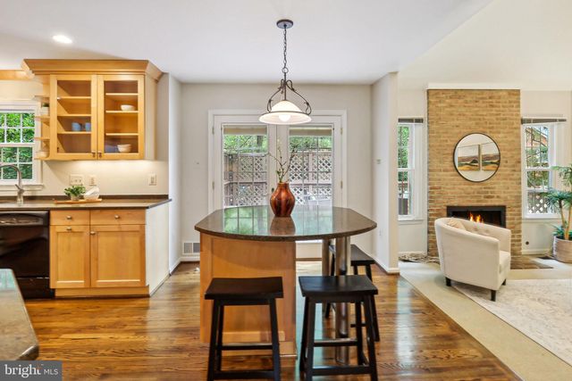 $1,065,000 | 1569 McLean Commons Court, McLean, VA 22101