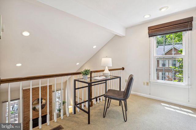 $1,065,000 | 1569 McLean Commons Court, McLean, VA 22101