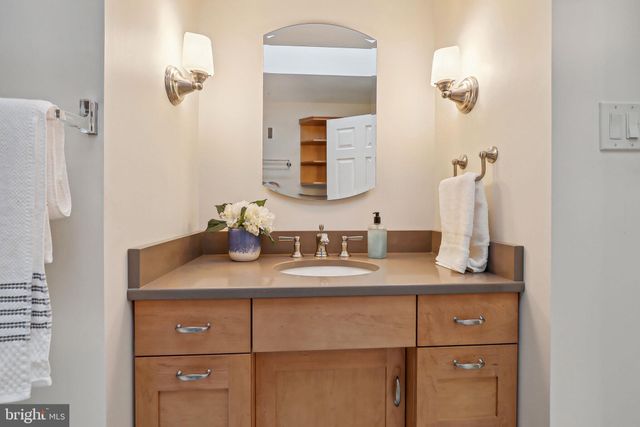 $1,065,000 | 1569 McLean Commons Court, McLean, VA 22101