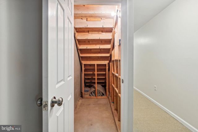 $1,065,000 | 1569 McLean Commons Court, McLean, VA 22101