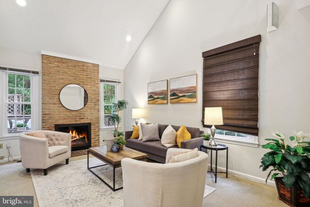 $1,065,000 | 1569 McLean Commons Court, McLean, VA 22101