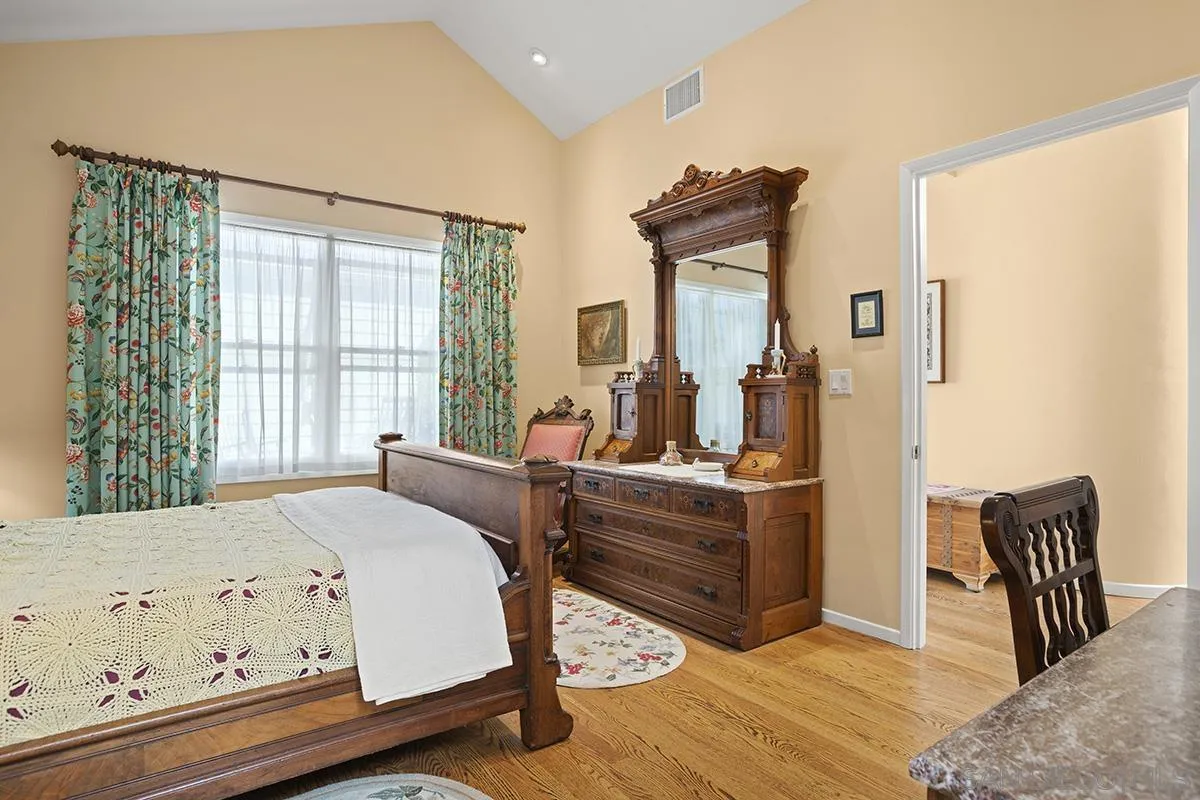 4329 Arista Street San Diego, CA 92103 - Photo 21 of 44 a living room with furniture and a window