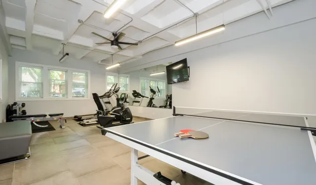 $1,325 | 1521 West Sherwin Avenue, Unit 105, Chicago, IL 60626