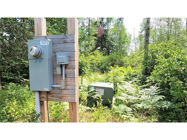 $159,900 | 2155 East Kingsdale Road, Danbury, WI 54830