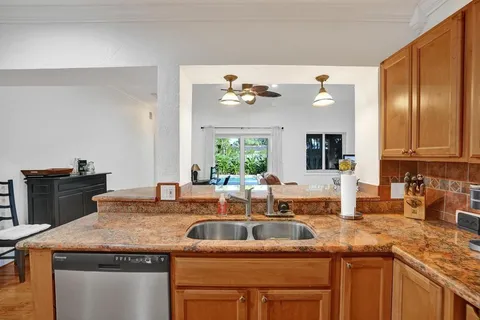 $1,395,000 | 408 Northeast 9th Avenue, Fort Lauderdale, FL 33301