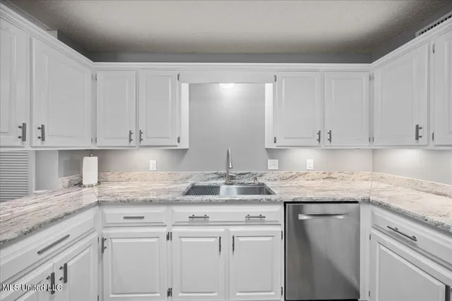 $775,000 | 7020 Gibson Road, McComb, MS 39648