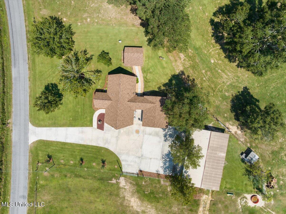 7020 Gibson Road McComb, MS 39648 - Photo 29 of 52 30-DJI_20250912132041_0052_V